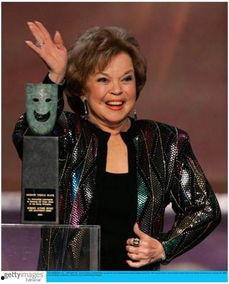 邓波儿老年照片,邓波儿老年风采写真