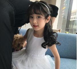 裴佳欣的爸爸妈妈资料,携手育英才，共筑美好家庭